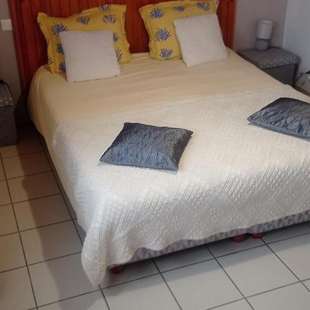 Chambre D'Hotes Les Ormeaux Saint-Georges-des-Coteaux Экстерьер фото